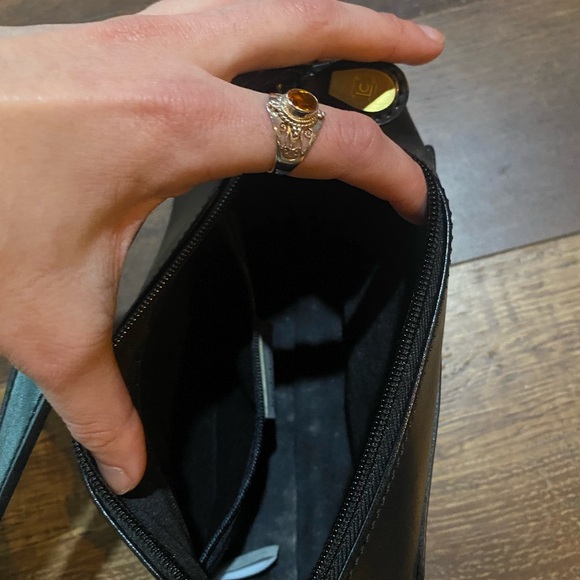 Vintage Liz Claiborne Black Shoulder Bag - Picture 4 of 9